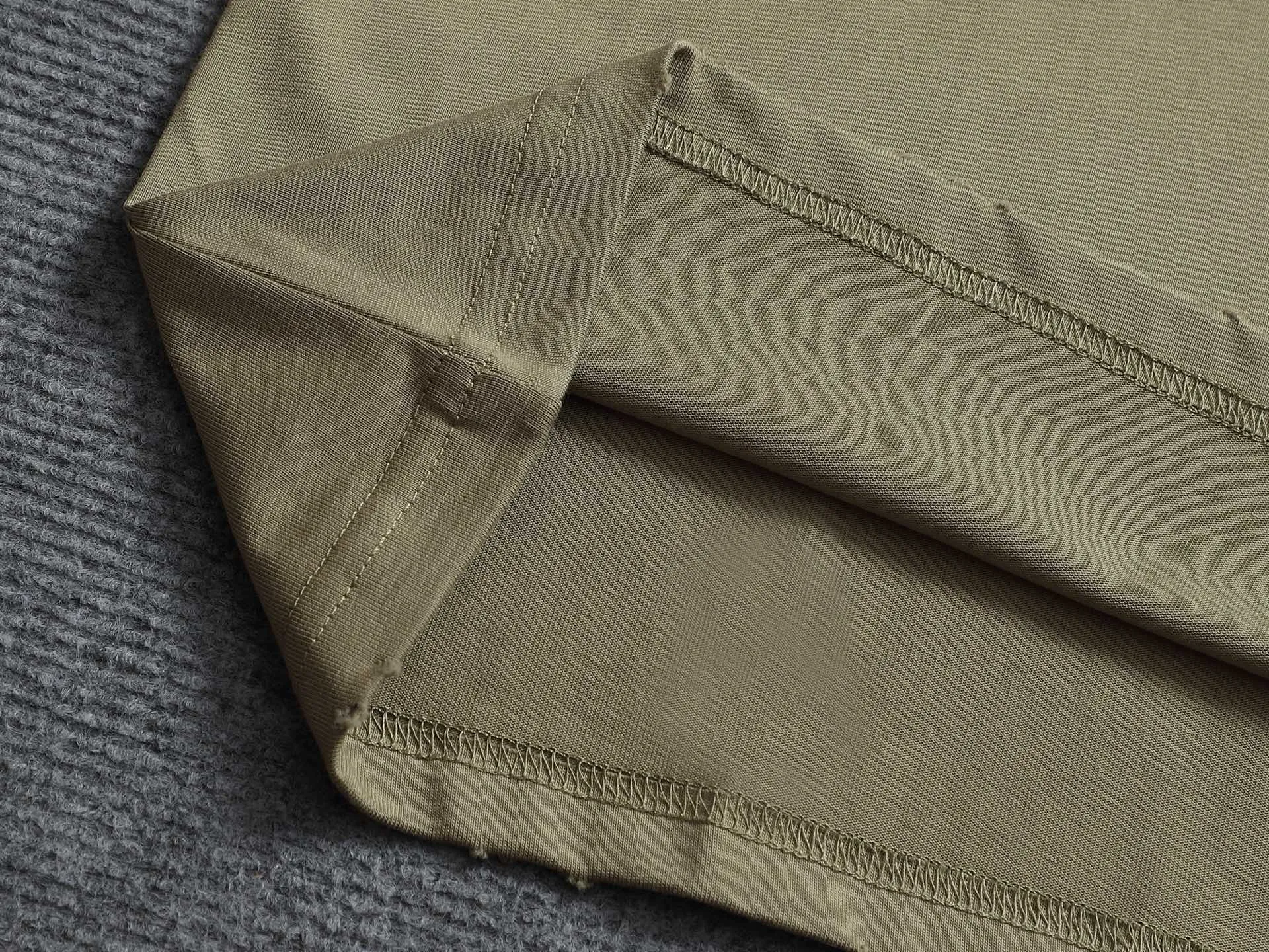 BALENCIAGA 2026 Logo ， Retro Same Style T 320 Versatile : Black Gray Khaki Size：XS S M L